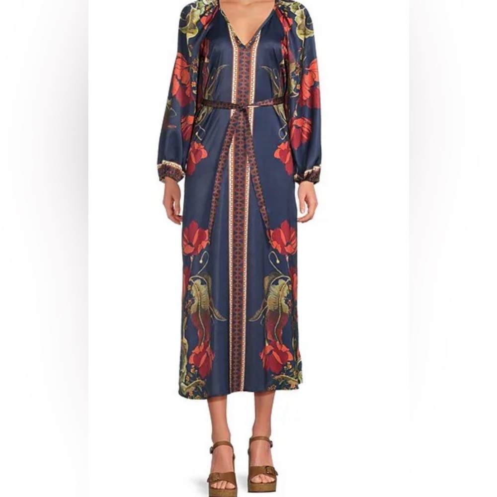 NWT Chelsea & Violet
Chloe PrintFloral Crew Neck Long belted Maxi Dress size 8